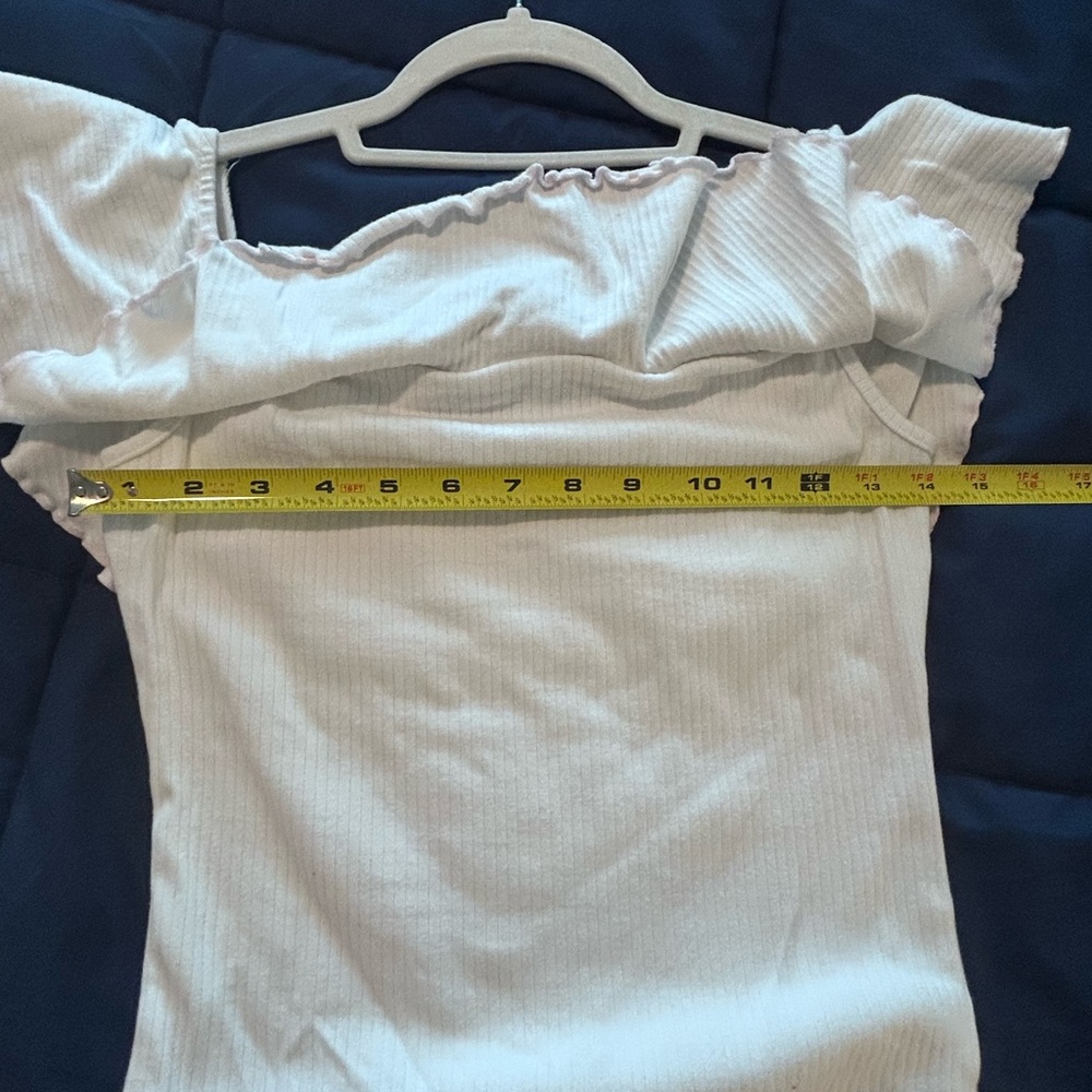 LOVERS + FRIENDS • WHITE RIBBED OFF SHOULDER RUFFLE PULL UP THONG
BODYSUIT- M • - Picture 5 of 7